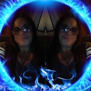 Meet your Posher, Kelie